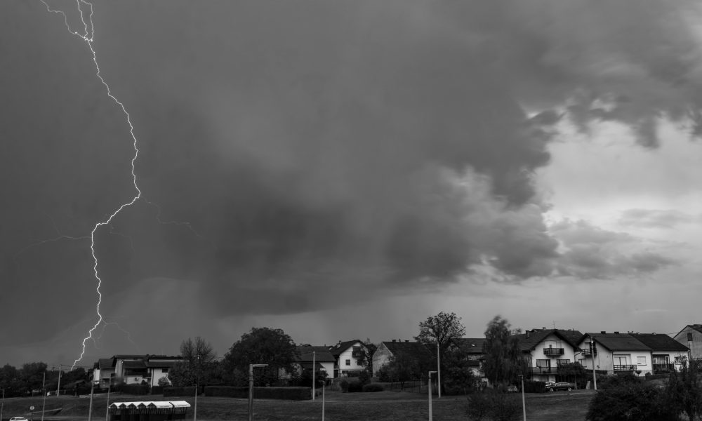 severe thunderstorm warning