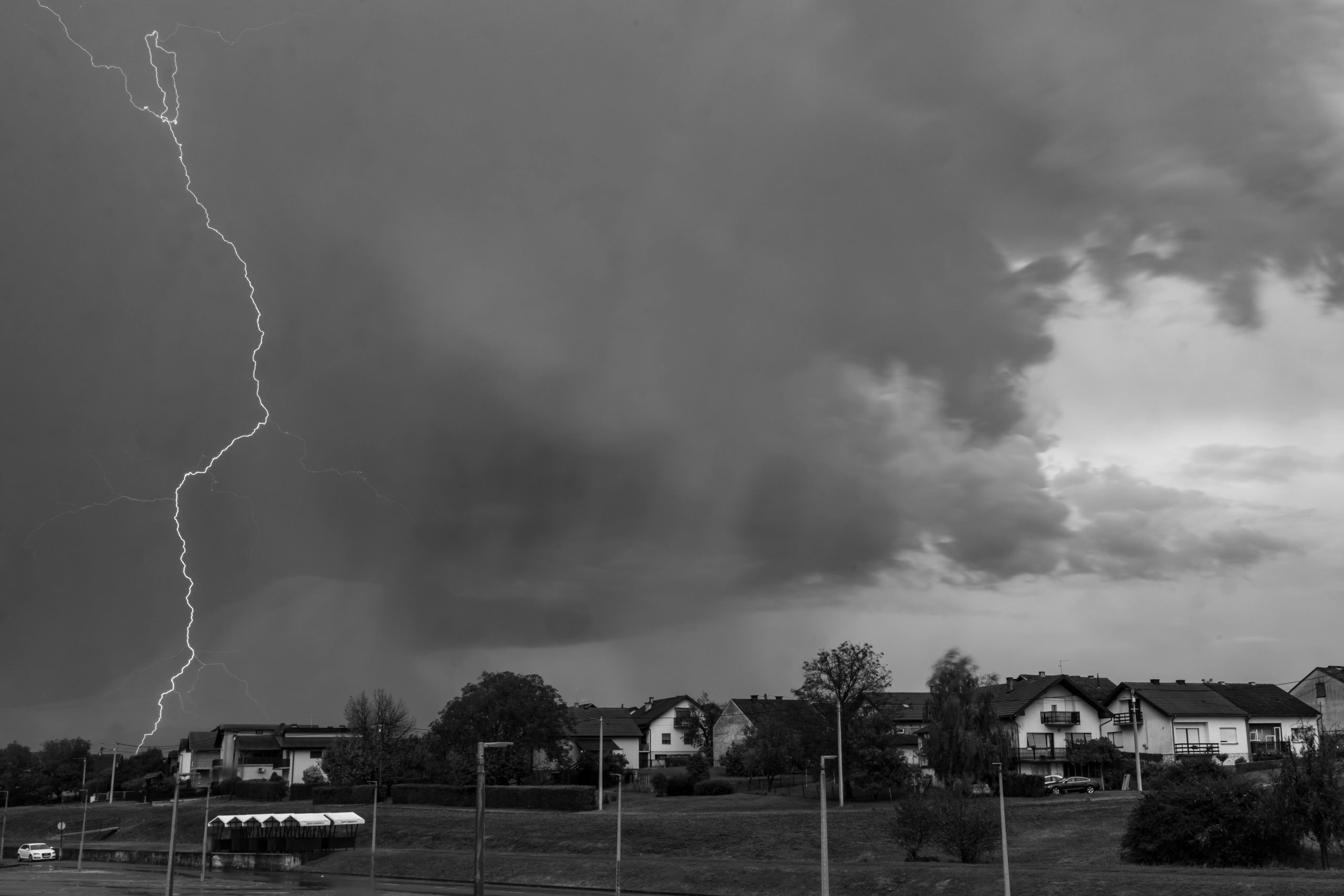 severe thunderstorm warning